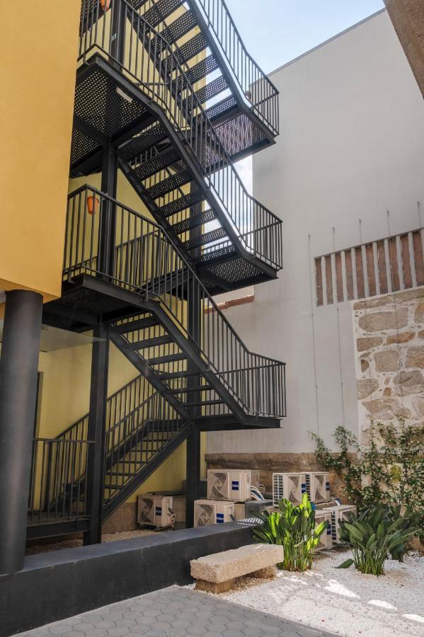 Strelitzia Apartment, By Bolhao Residences Порто Екстериор снимка